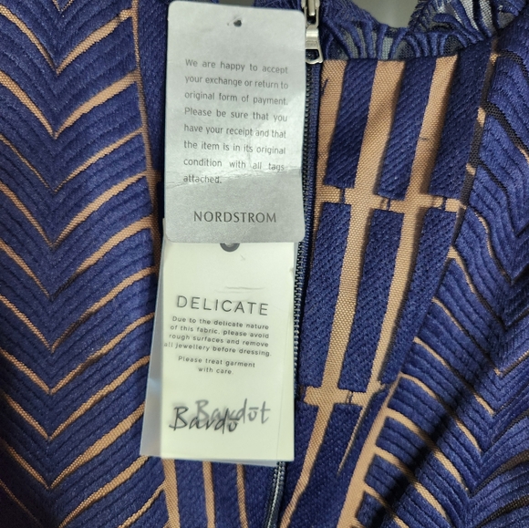 Bardot Alice dress in twilight size 8 NWT - Picture 4 of 7